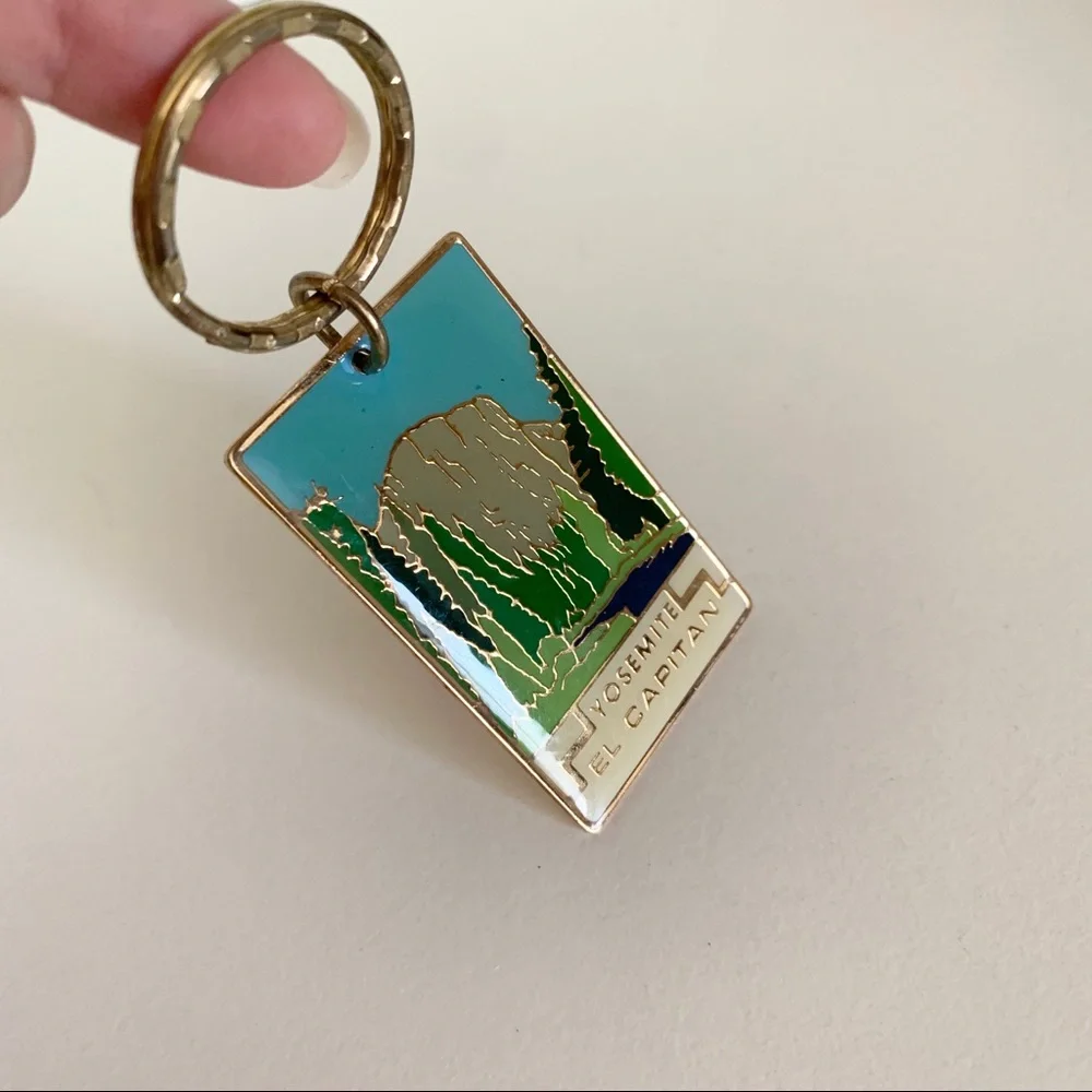 Vintage 90’s Yosemite key chain